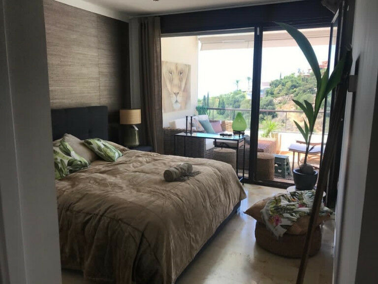 Middle Floor Apartment Los Monteros Málaga - image 4