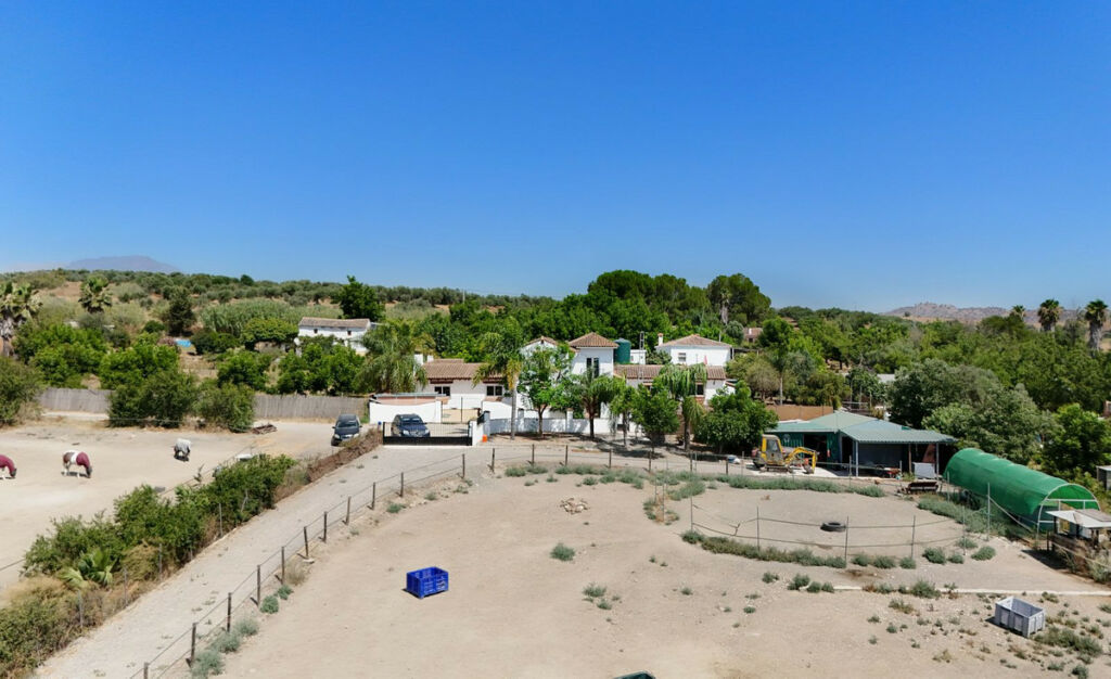 Detached Villa Coín Málaga - image 4