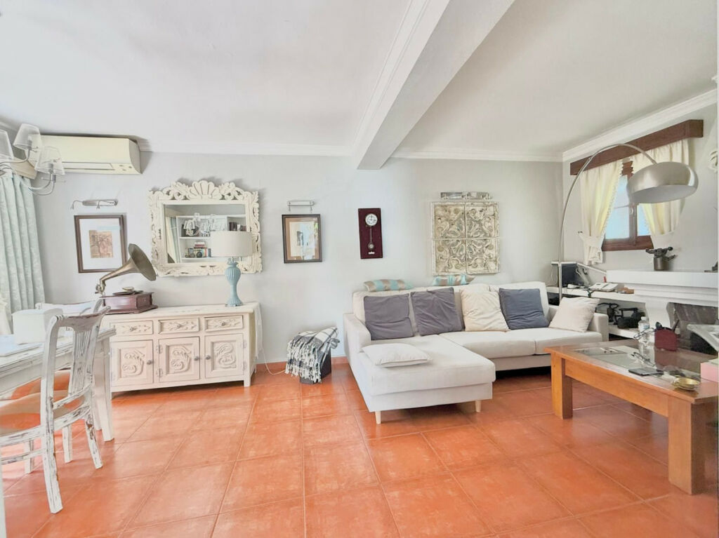 Semi-Detached House Fuengirola Málaga - image 4