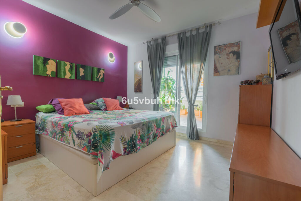 Penthouse El Pinillo Málaga - image 4
