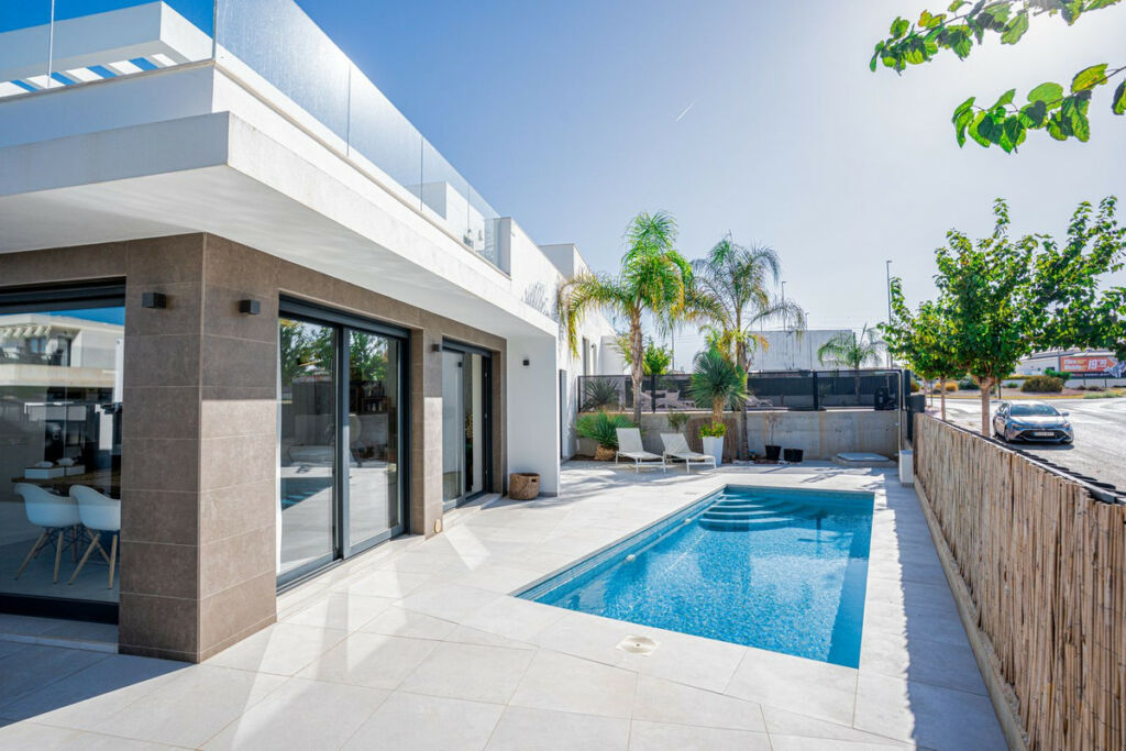 Detached Villa San Fulgencio Alicante - image 4