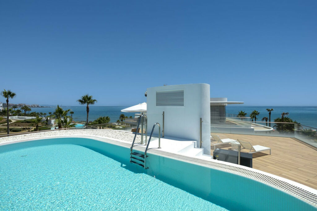Penthouse Estepona Málaga - image 4