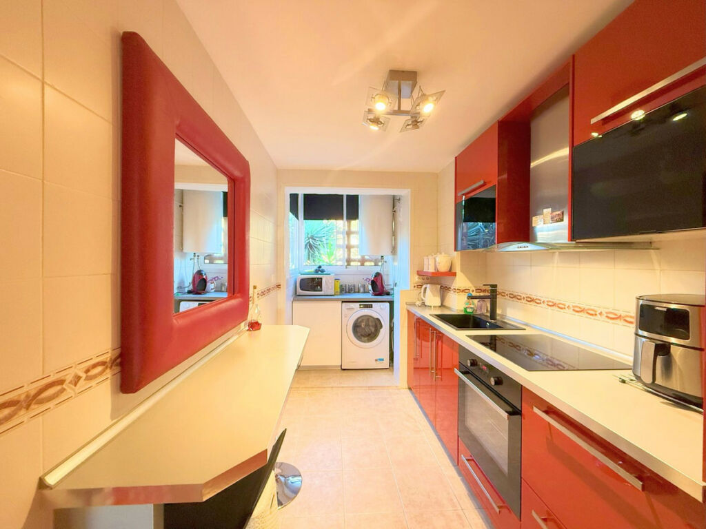 Ground Floor Apartment Casares Playa Málaga - image 4