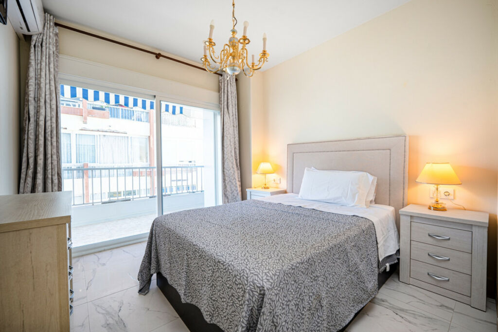 Middle Floor Apartment Marbella Málaga - image 4