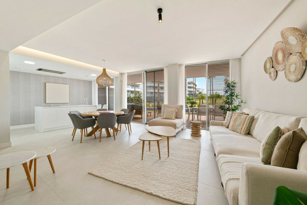 Ground Floor Apartment Estepona Málaga - image 4