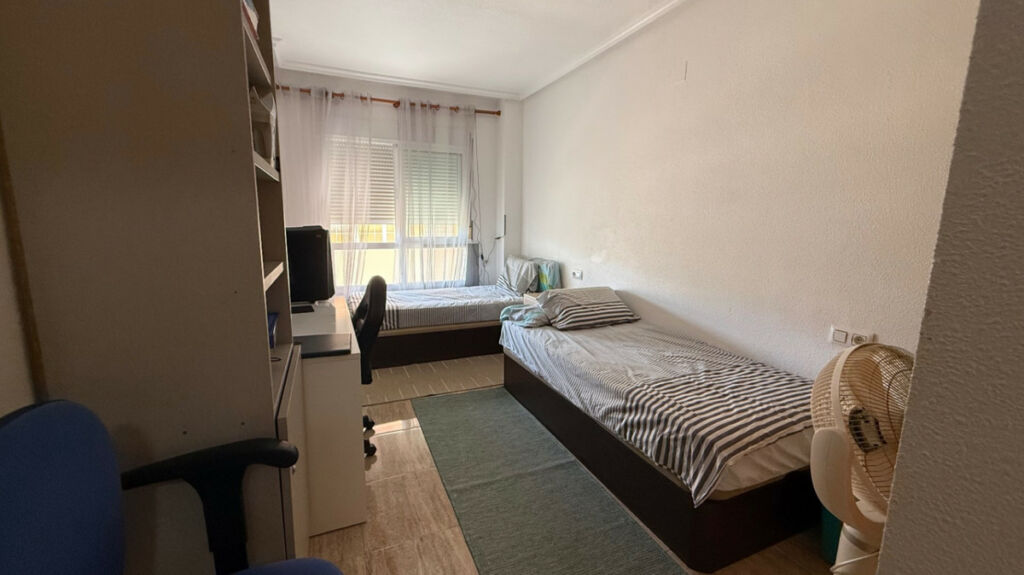 Middle Floor Apartment Los Montesinos Alicante - image 4