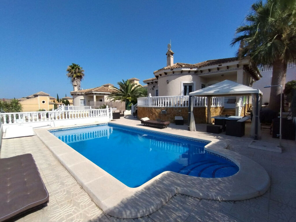 Detached Villa Bigastro Alicante - image 4