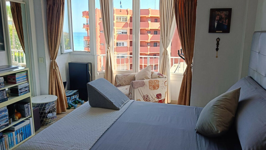 Middle Floor Apartment Torremolinos Málaga - image 4