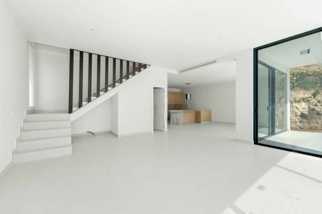 Detached Villa Cerros del Aguila Málaga - image 4