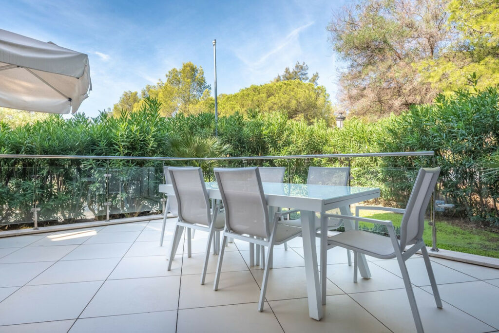 Townhouse Sierra Blanca Málaga - image 4
