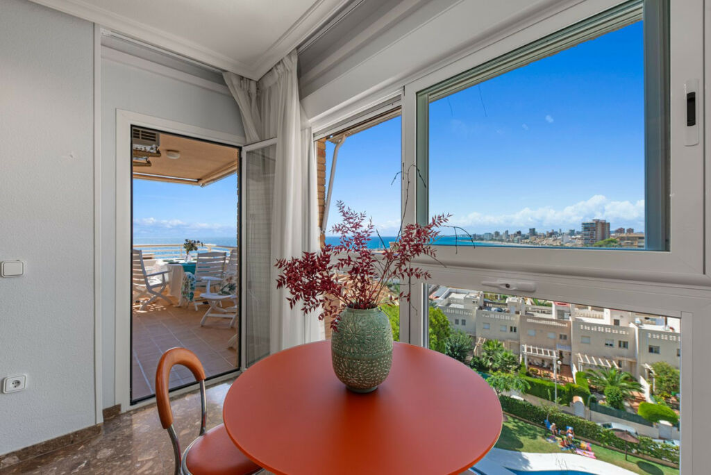 Middle Floor Apartment El Campello Alicante - image 4