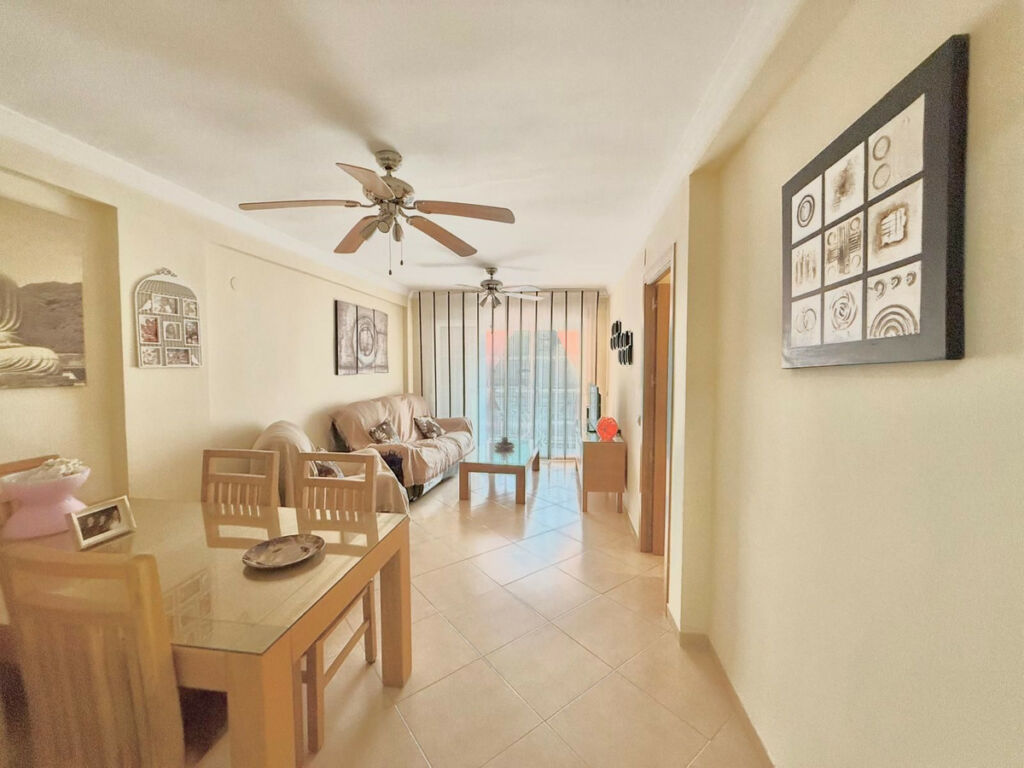 Middle Floor Apartment Fuengirola Málaga - image 4