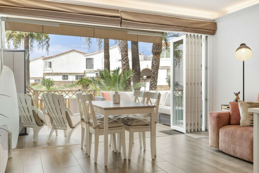 Ground Floor Apartment La Cala de Mijas Málaga - image 5