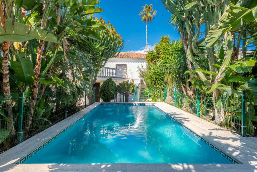 Detached Villa Marbella Málaga - image 4