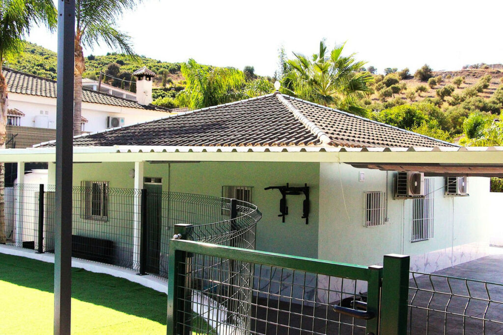 Detached Villa Coín Málaga - image 4