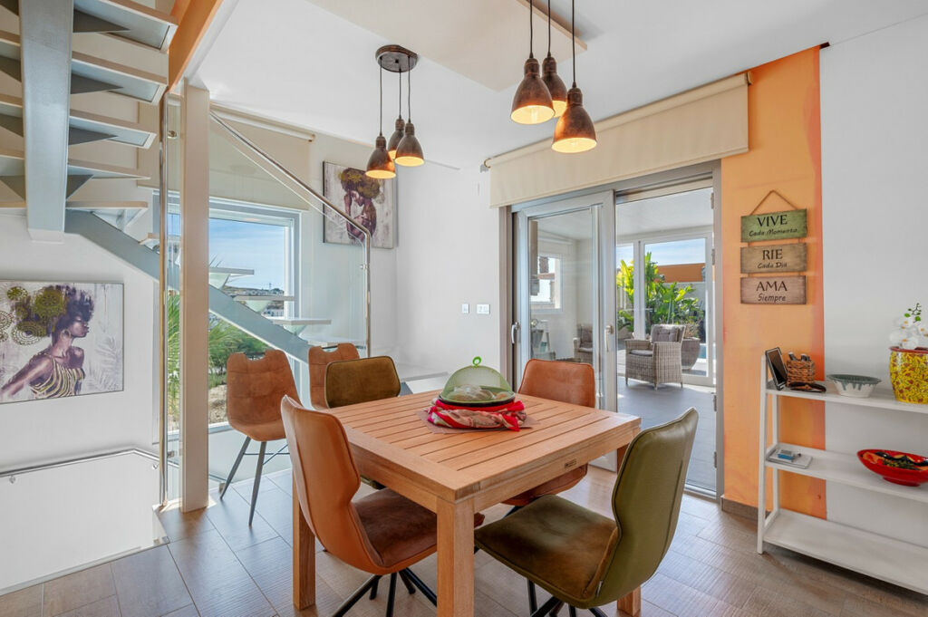 Detached Villa Benijofar Alicante - image 2