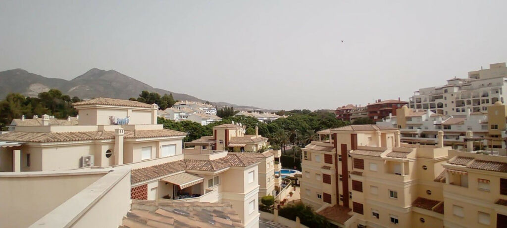 Penthouse Torrequebrada Málaga - image 3