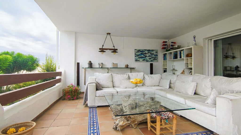 Ground Floor Apartment Selwo Málaga - image 4