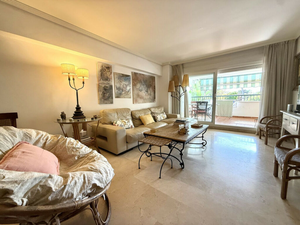 Ground Floor Apartment Guadalmina Baja Málaga - image 4