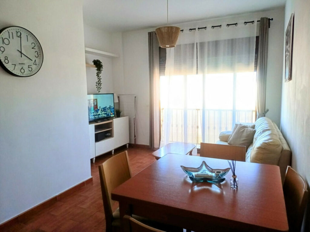 Middle Floor Apartment Las Lagunas Málaga - image 4