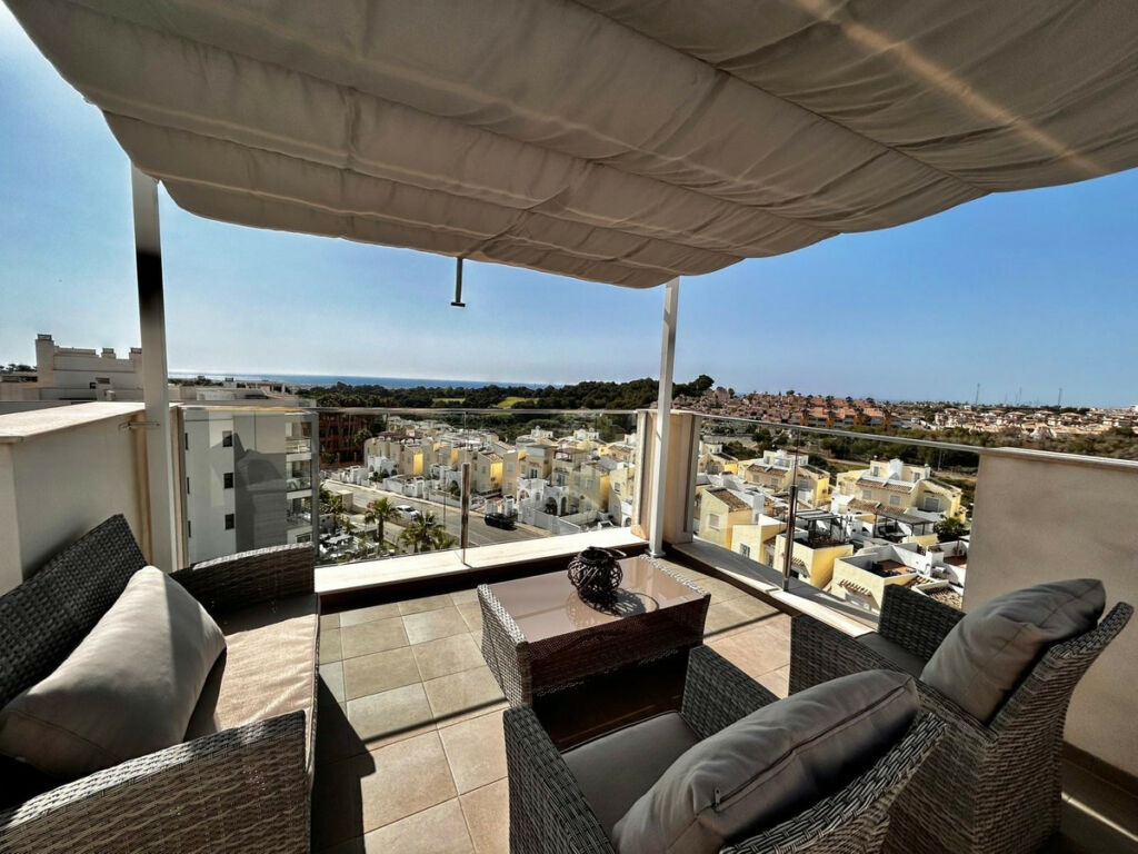 Penthouse Villamartin Alicante - image 4