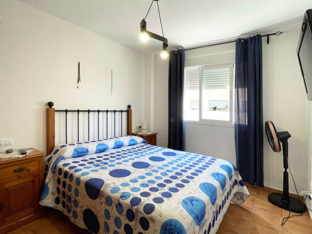 Middle Floor Apartment Las Lagunas Málaga - image 4
