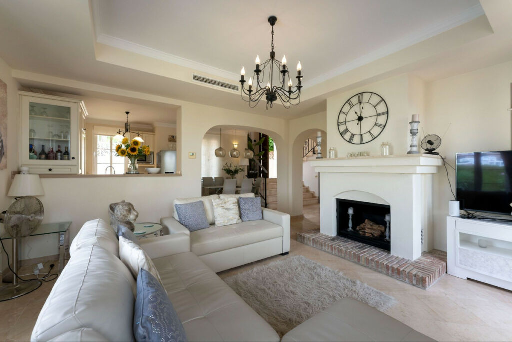 Detached Villa Mijas Málaga - image 4