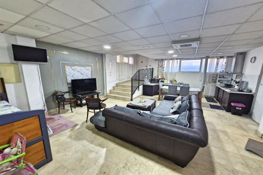 Ground Floor Apartment Coín Málaga - image 4