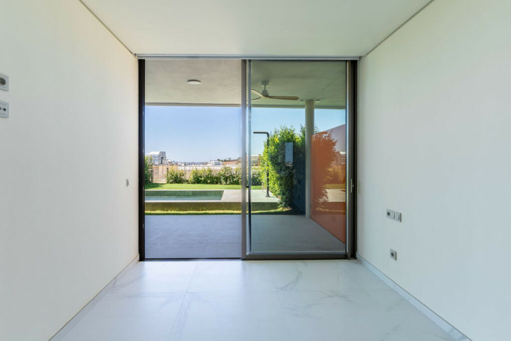 Ground Floor Apartment Higueron Málaga - image 4