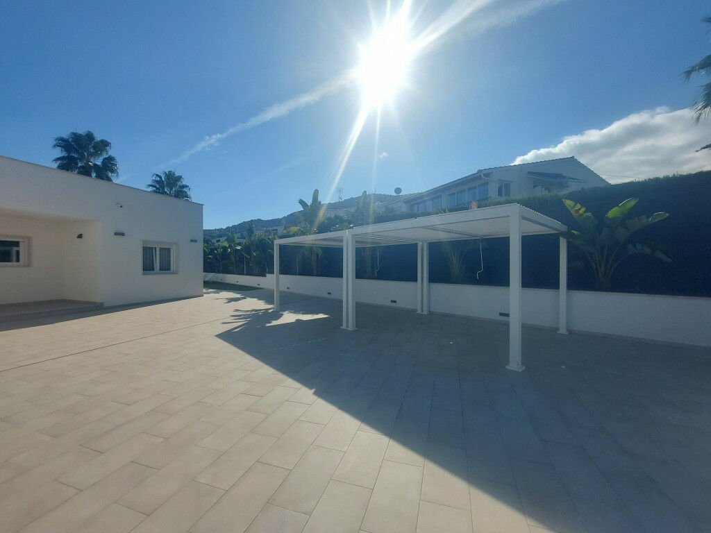 Detached Villa Albir Alicante - image 4