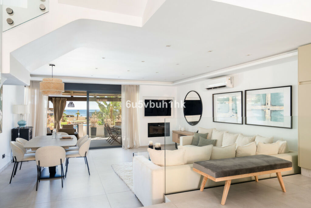 Townhouse Casares Málaga - image 4