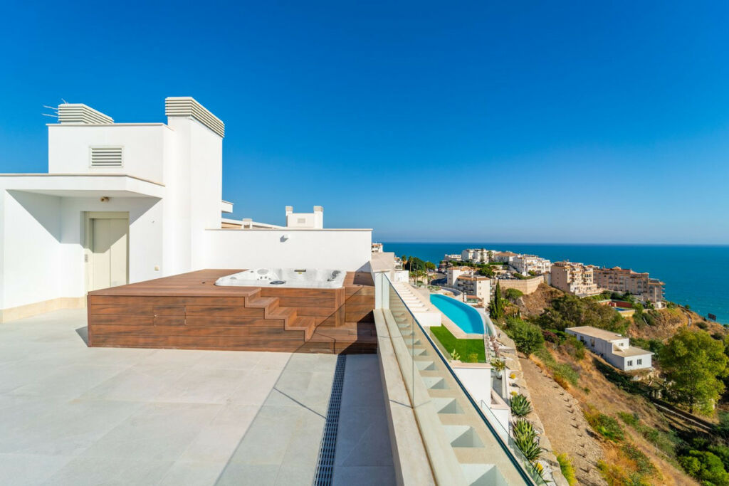 Penthouse La Capellania Málaga - image 4
