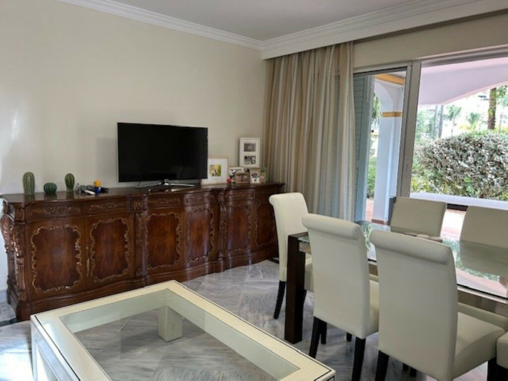 Ground Floor Apartment Nueva Andalucía Málaga - image 4