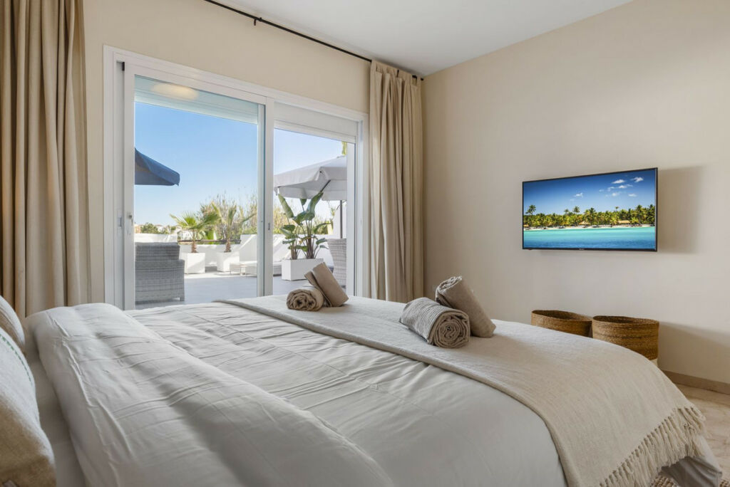 Ground Floor Apartment Estepona Málaga - image 4
