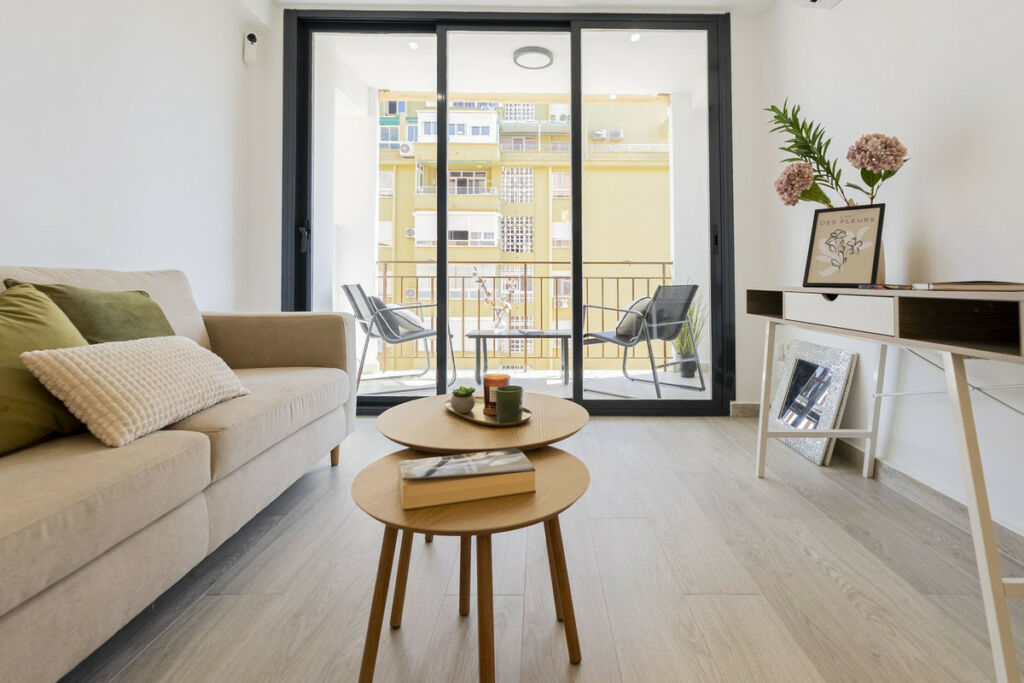Top Floor Apartment Torremolinos Málaga - image 4