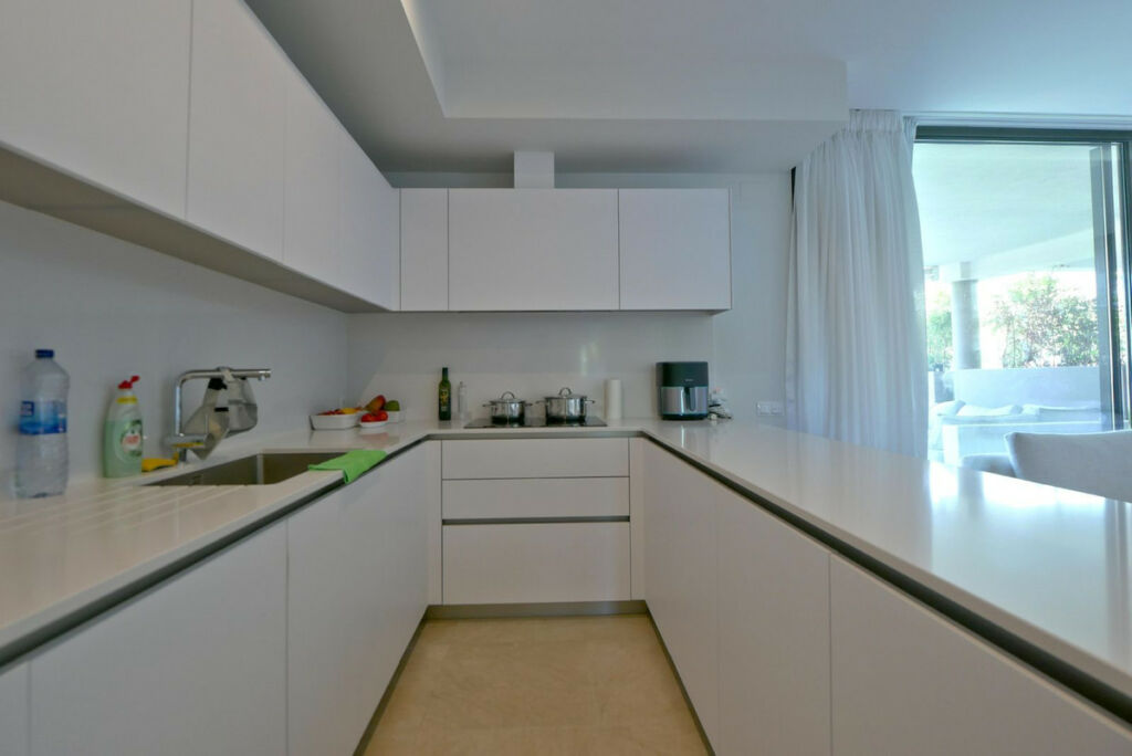 Ground Floor Apartment Cabopino Málaga - image 4