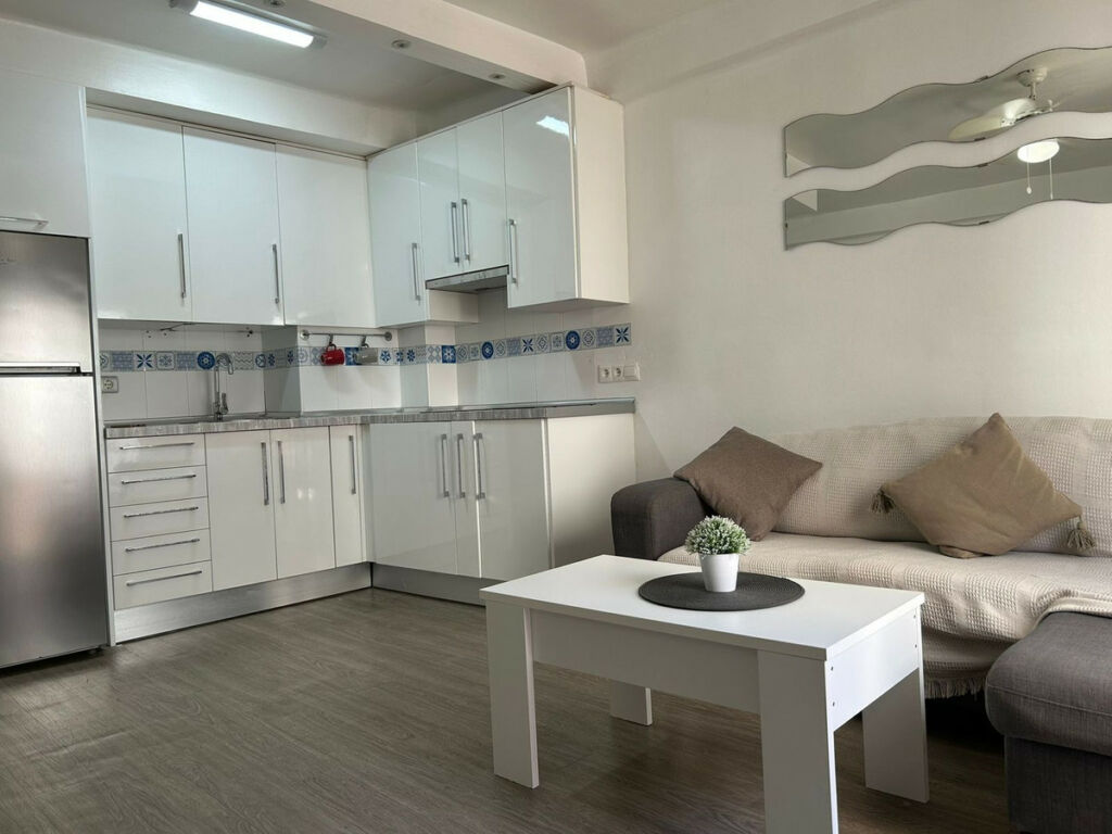Middle Floor Apartment Nerja Málaga - image 4
