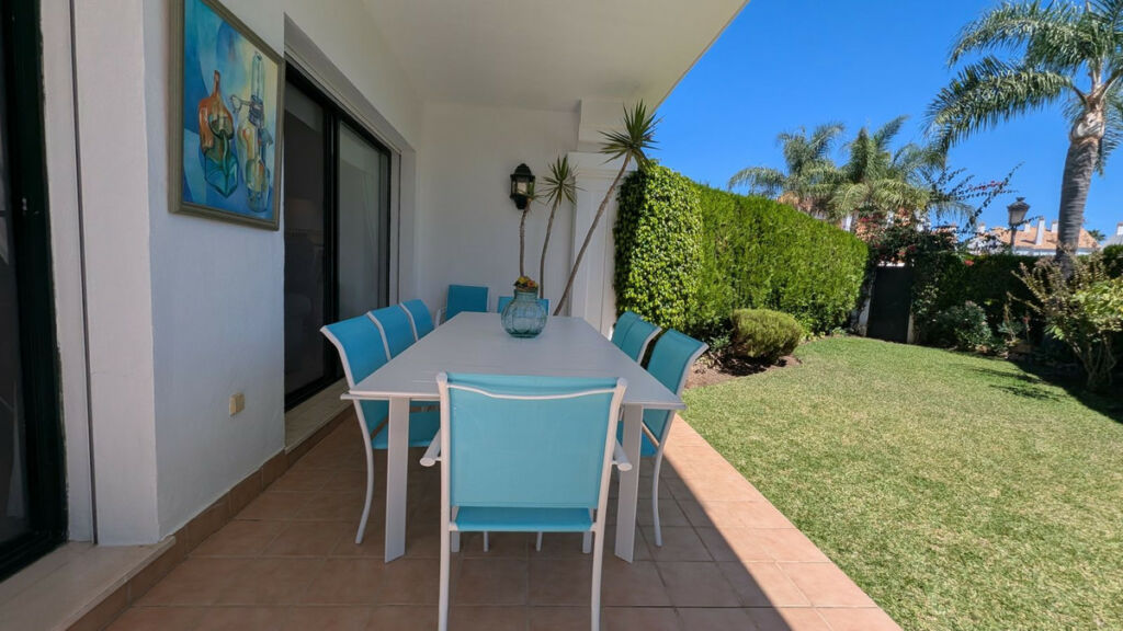 Semi-Detached House San Pedro de Alcántara Málaga - image 4