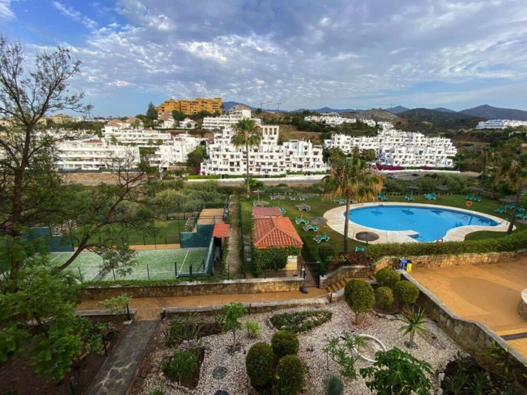 Ground Floor Apartment Estepona Málaga - image 4