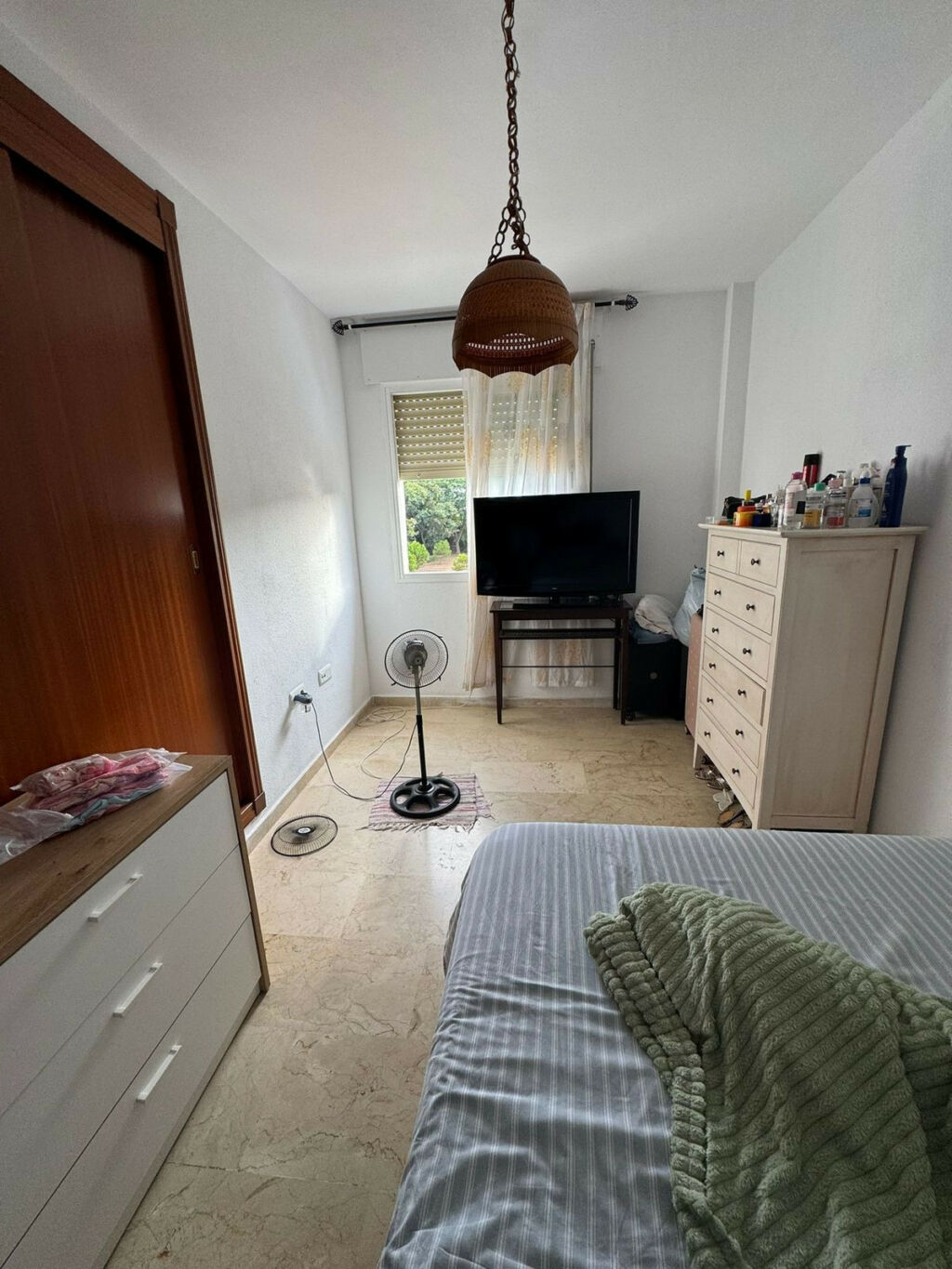 Middle Floor Apartment Calahonda Málaga - image 5