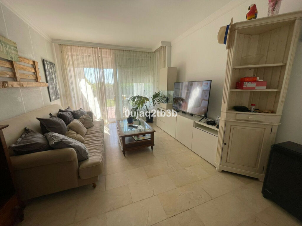 Ground Floor Apartment La Quinta Málaga - image 4