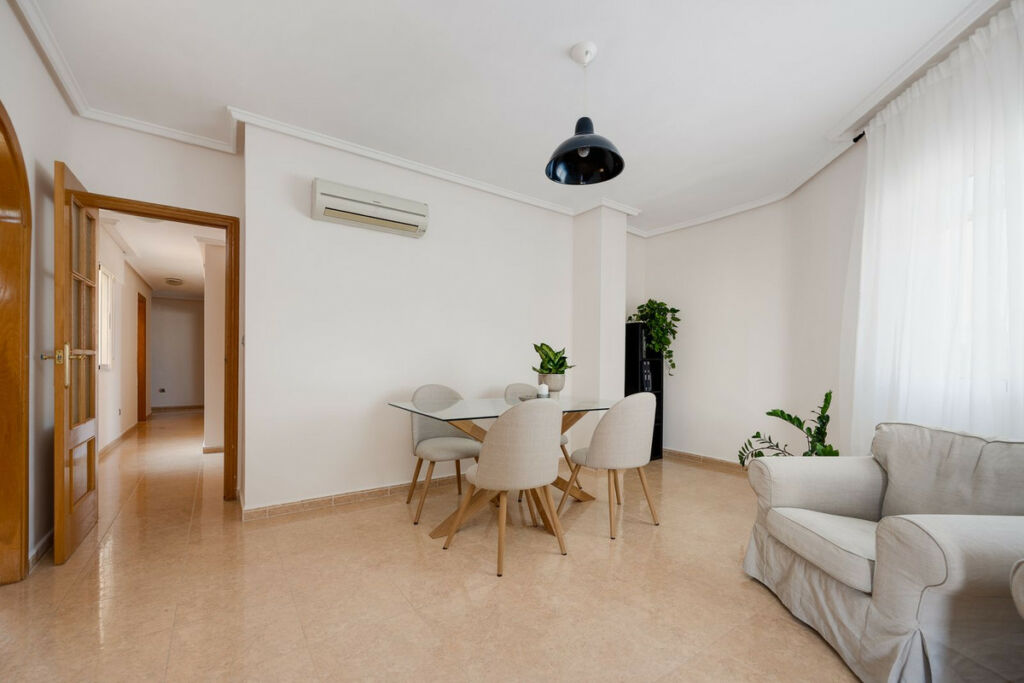 Top Floor Apartment Jacarilla Alicante - image 4