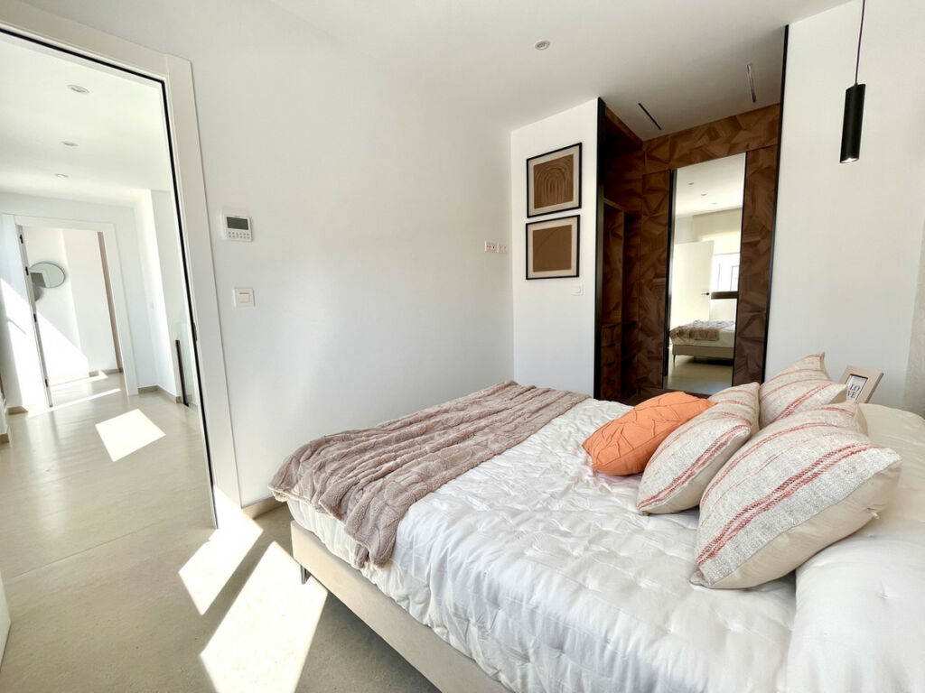 Detached Villa Rojales Alicante - image 4