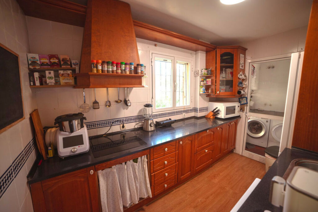 Ground Floor Apartment Arroyo de la Miel Málaga - image 5