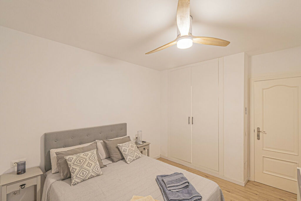 Middle Floor Apartment Fuengirola Málaga - image 4