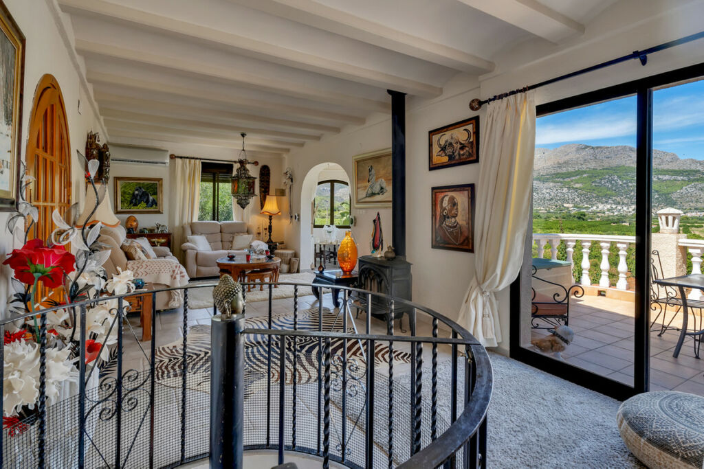 Detached Villa Orba Alicante - image 4