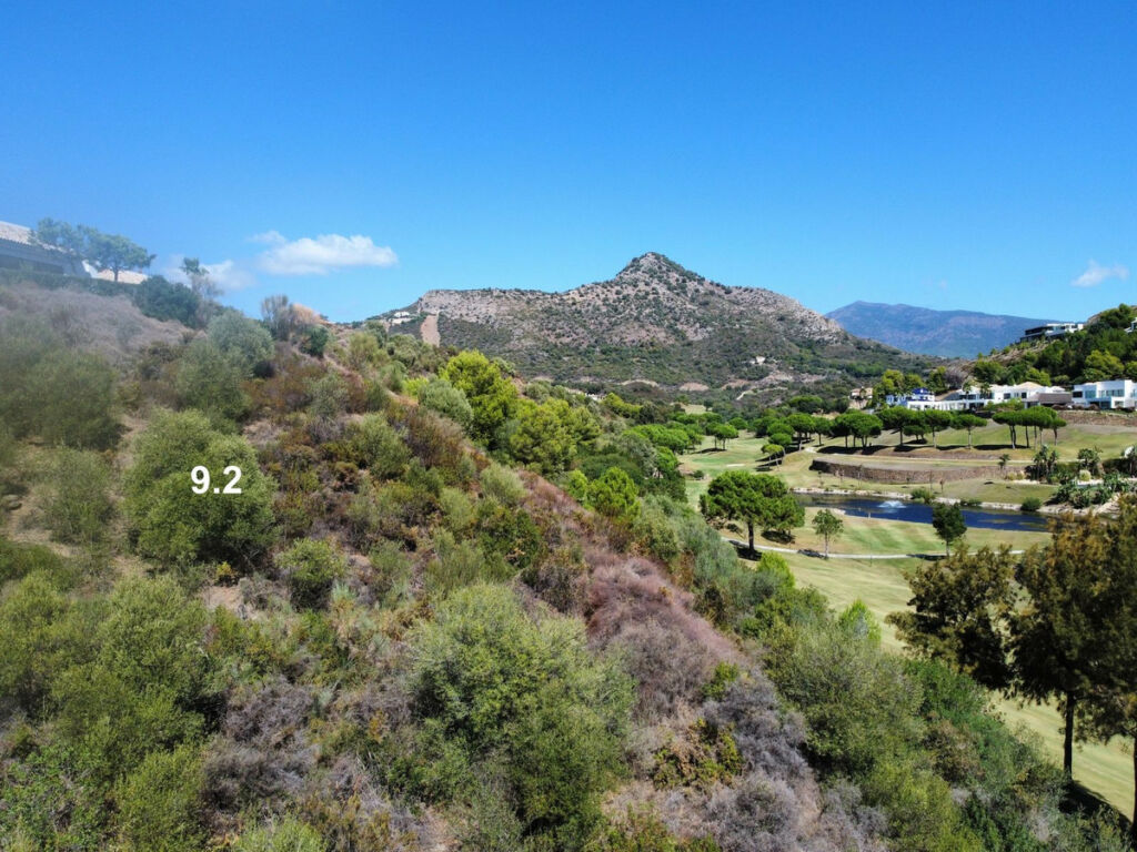 Residential Plot Benahavís Málaga - image 4