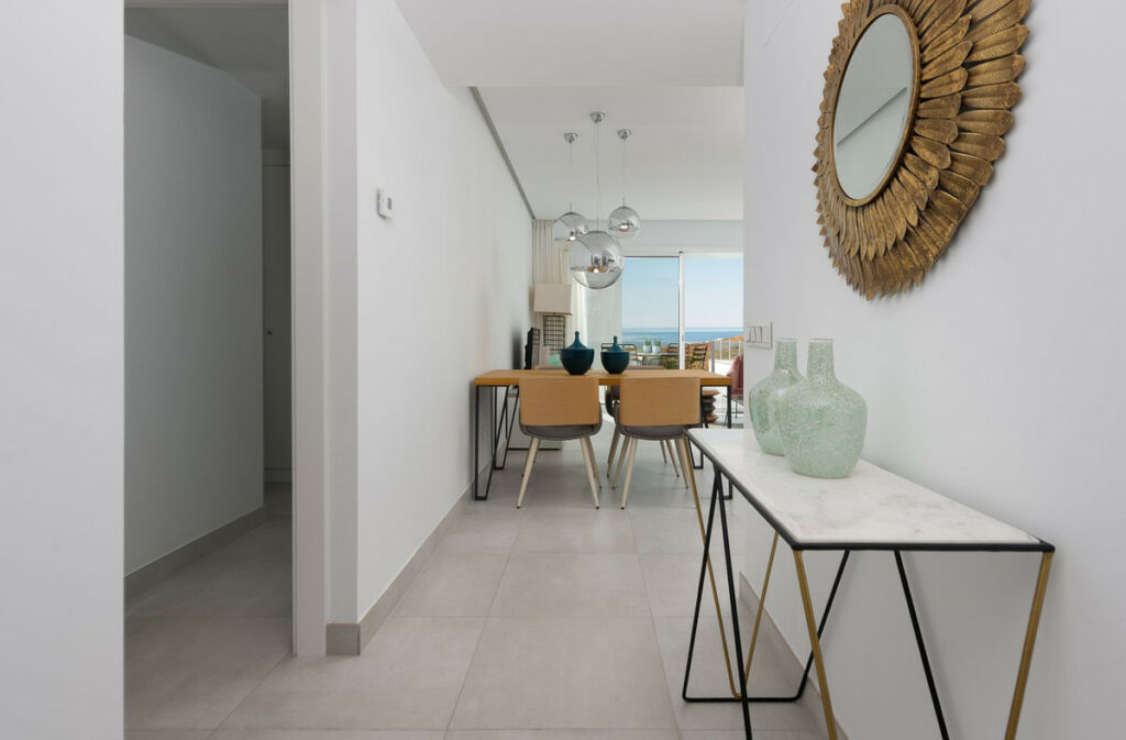Middle Floor Apartment Altos de los Monteros Málaga - image 4