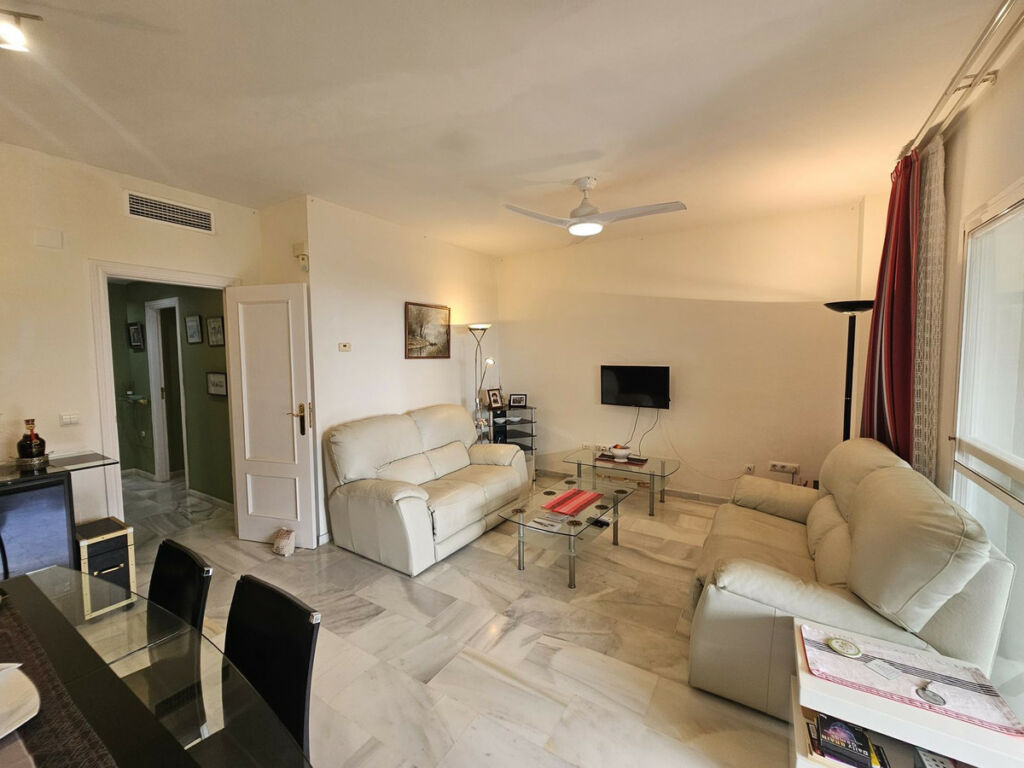 Ground Floor Apartment Miraflores Málaga - image 4