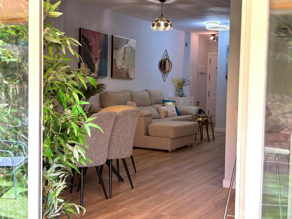 Ground Floor Apartment Calahonda Málaga - image 4